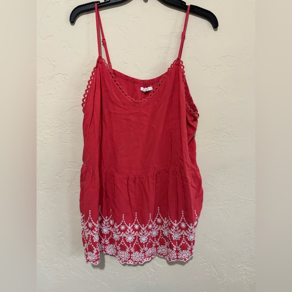 Plus Size Red Eyelet Peplum Tank Top 1X - Picture 2 of 5
